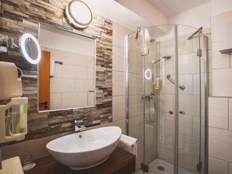 Aqualux Wellness- & Tagungshotel Bad Salzschlirf Zewnętrze zdjęcie