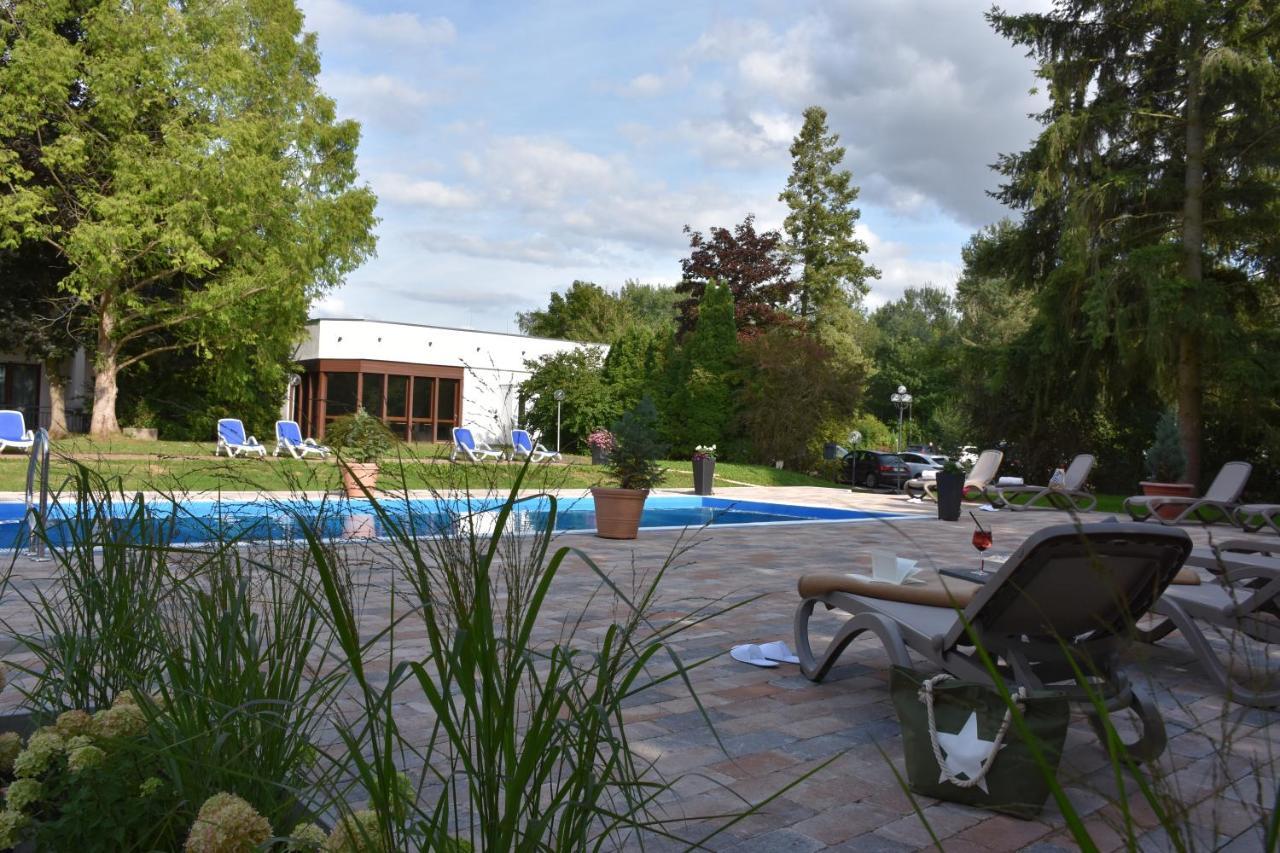 Aqualux Wellness- & Tagungshotel Bad Salzschlirf Zewnętrze zdjęcie