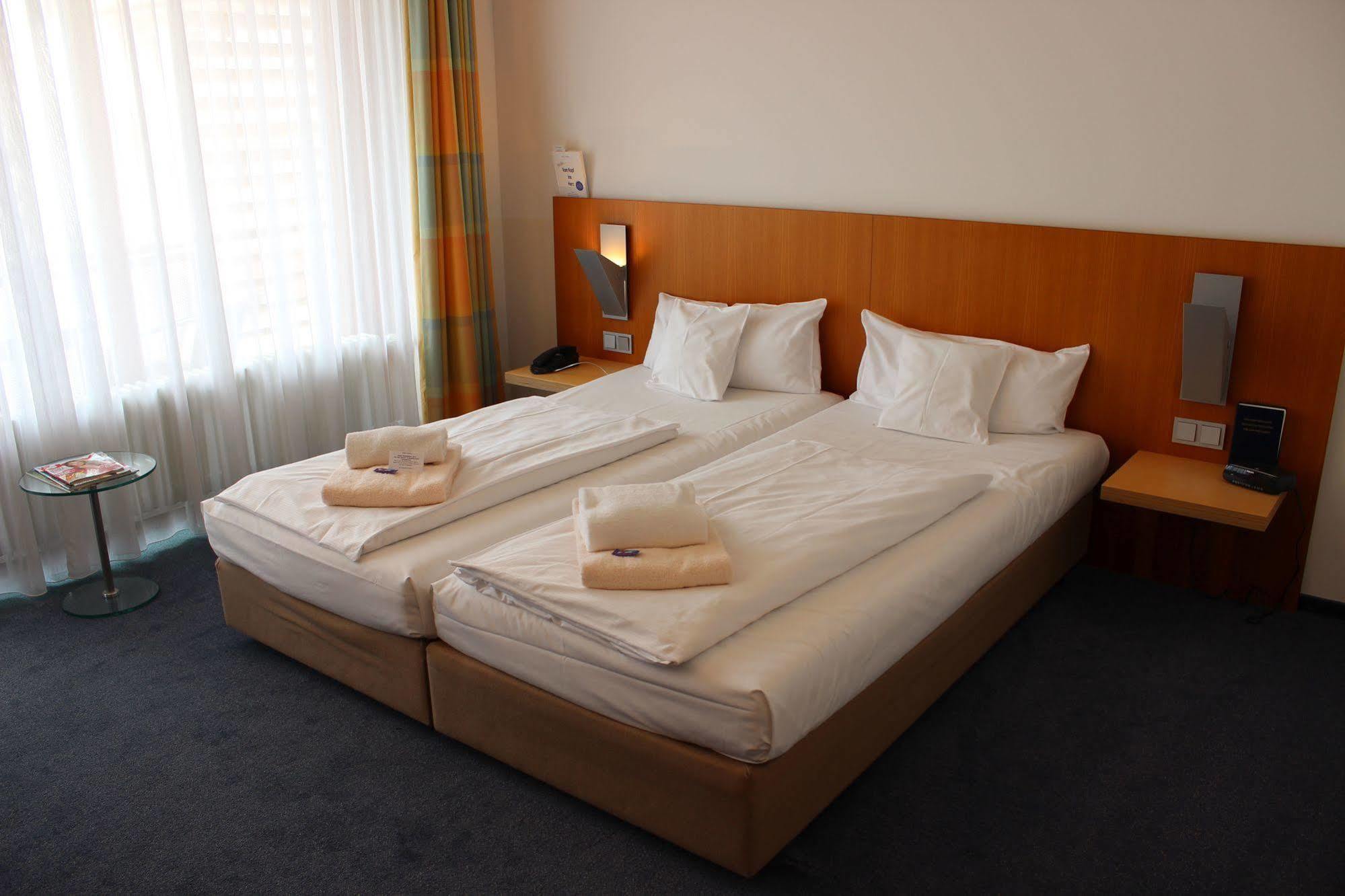 Aqualux Wellness- & Tagungshotel Bad Salzschlirf Zewnętrze zdjęcie