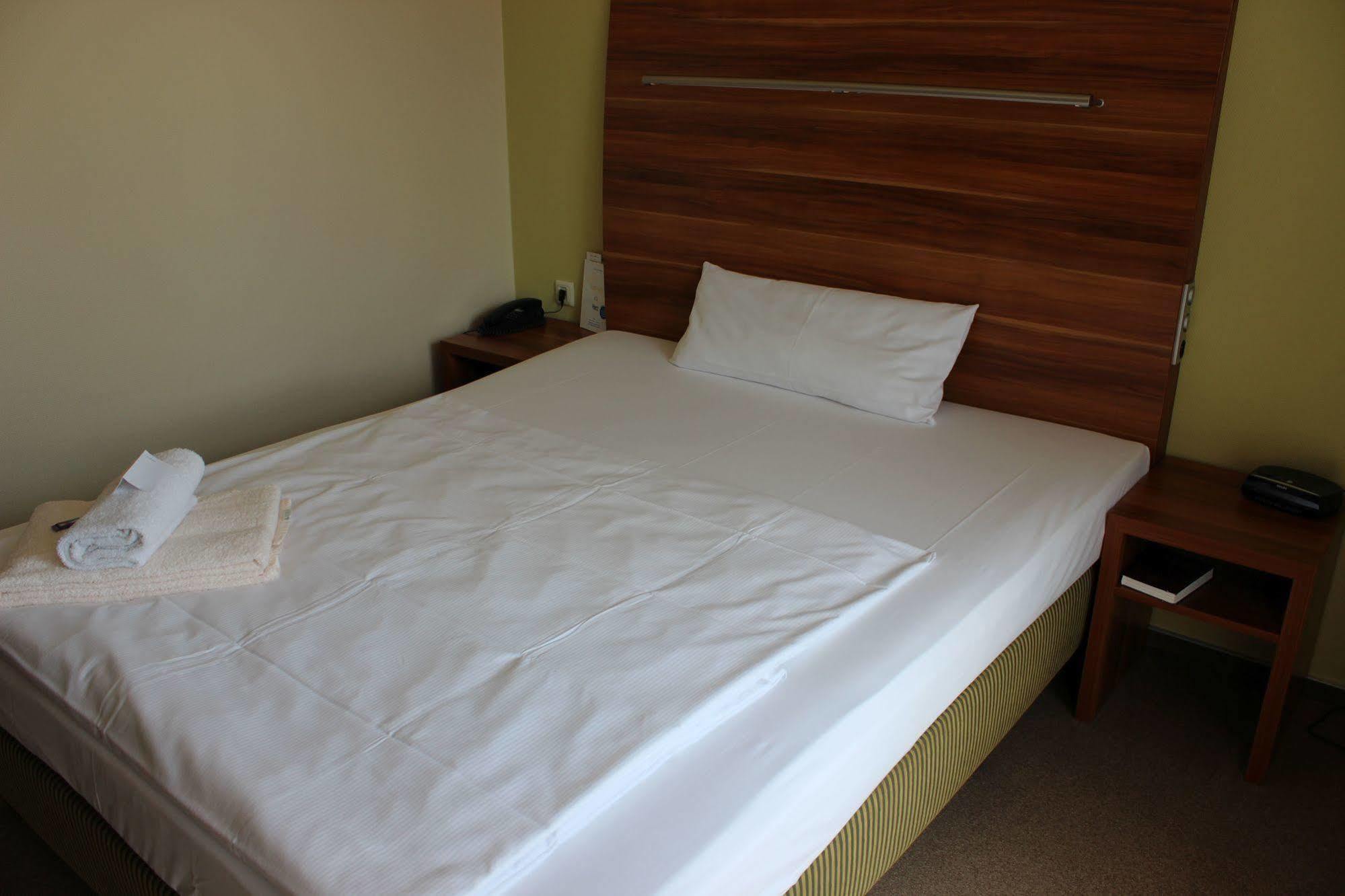 Aqualux Wellness- & Tagungshotel Bad Salzschlirf Zewnętrze zdjęcie